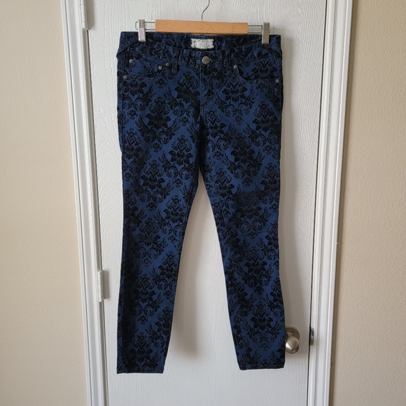 Free People Velvet Design Skinny Jeans - Picture 1 of 7